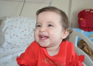 HASTANE YÖNETİMİ MİNİKLERİ BAYRAMINI KUTLADI