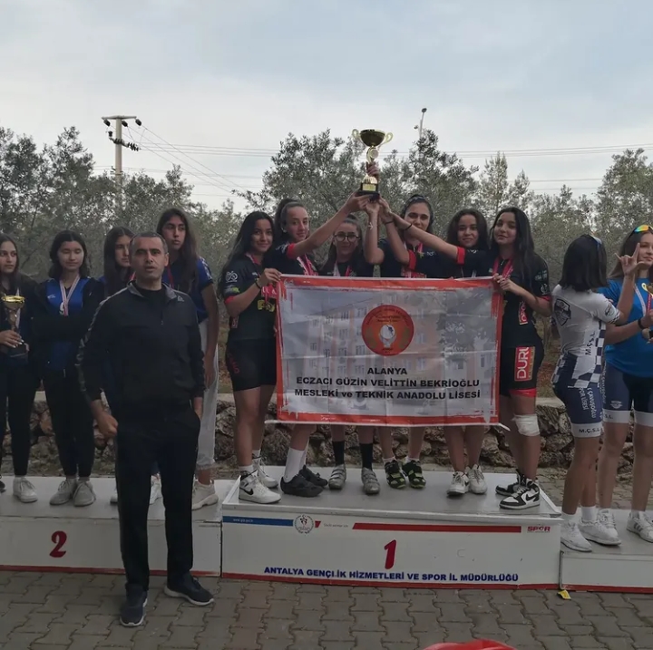 EGVEB ŞAMPİYONLUKLARA DOYMUYOR