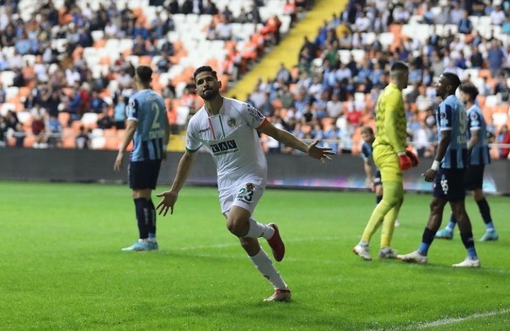 EMRE AKBABA ALANYASPOR’A VEDA ETTİ