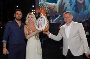 ÖZLENEN FESTİVALDEN MUHTEŞEM SEDA SAYAN KONSERİ