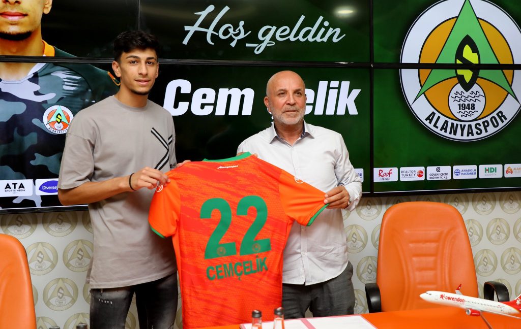 GENÇ FUTBOLCU ALANYASPOR’DA
