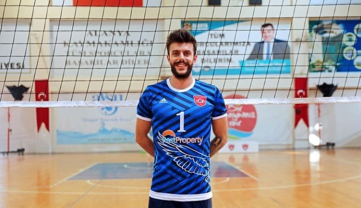 BERKE ÖZTÜRK TEKRAR ALANYA BELEDİYESPOR’DA