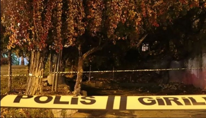 50 YAŞINDAKİ ADAM KENDİNİ ASTI