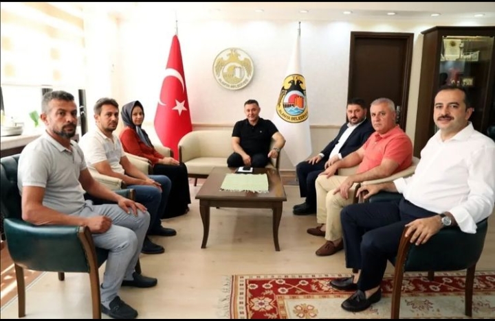 BAŞKAN YÜCEL ELA İÇİN KOLLARI SIVADI