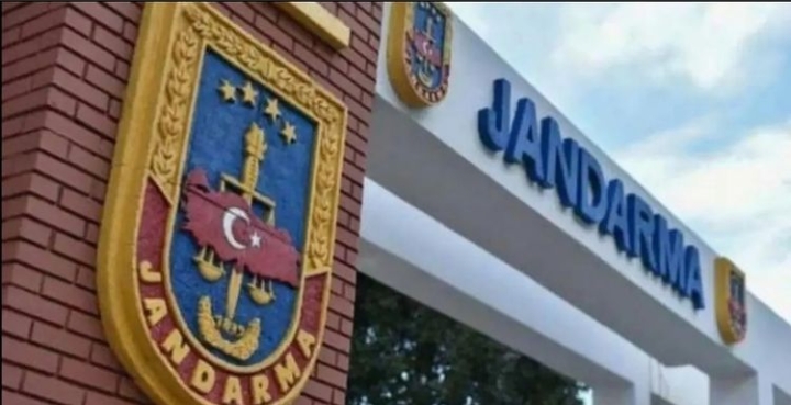 JANDARMA YAKALAMAKTAN ONLAR ÇALMAKTAN BIKMADILAR