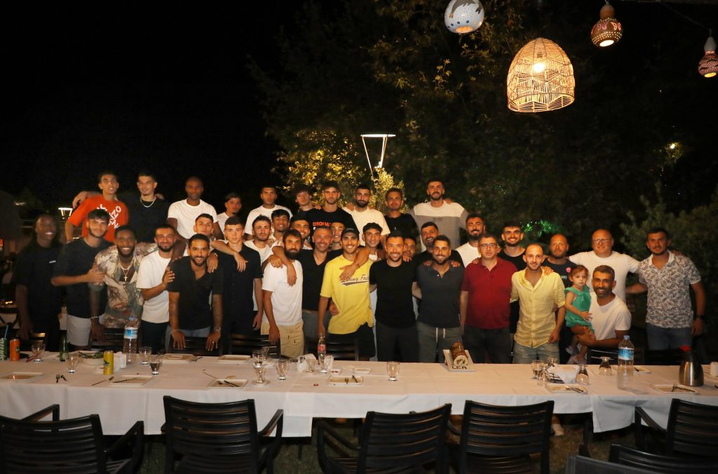 ALANYASPOR AKŞAM YEMEĞİNDE BİR ARAYA GELDİ