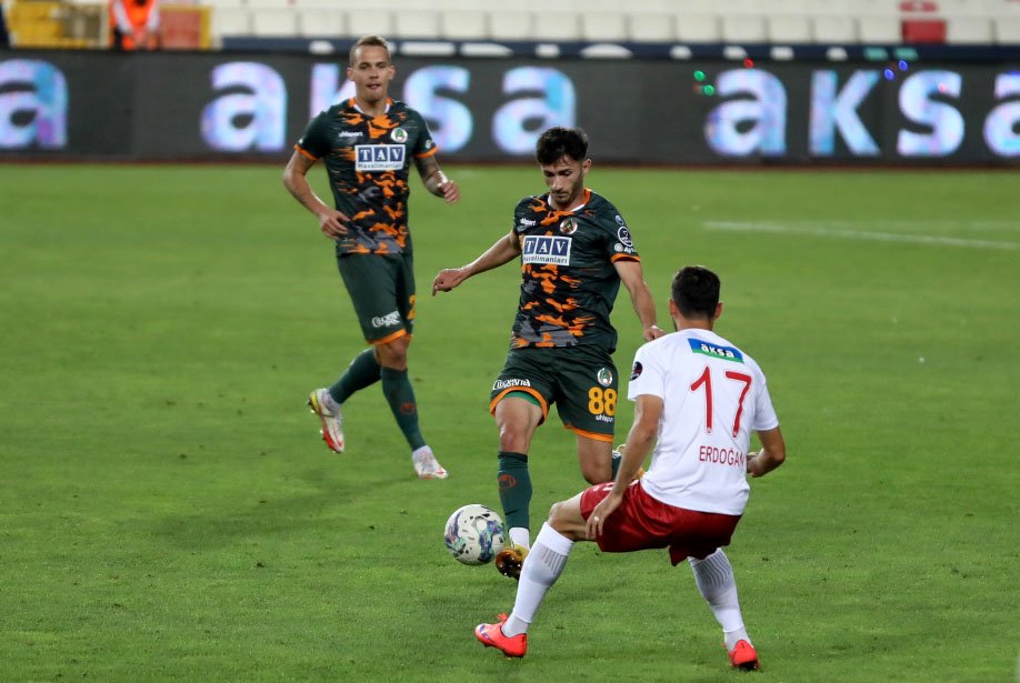 ALANYASPOR 90’DA 1 PUANI KAPTI