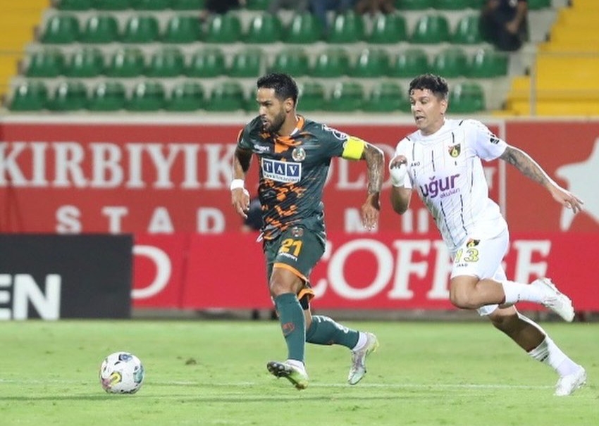 ALANYASPOR İLK MAĞLUBİYETİNİ ALDI