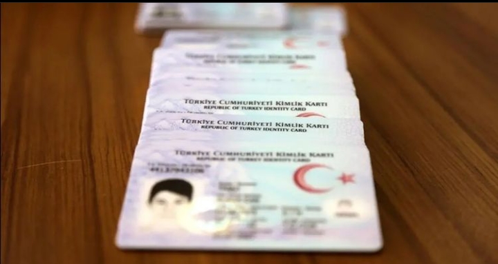 O KADAR UZUN Kİ, KİMLİĞE SIĞMIYOR