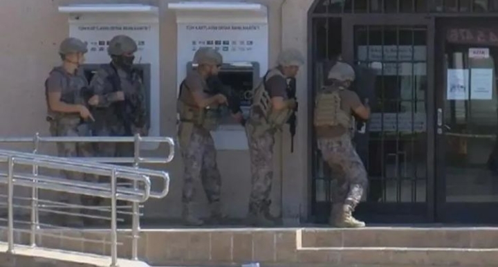 ANTALYA’DA REHİNE KRİZİ SONA ERDİ