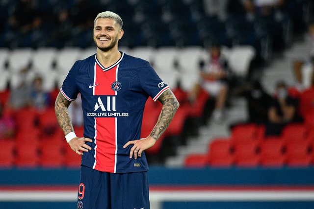 GALATASARAY YILDIZ OYUNCUYU KAP’A BİLDİRDİ