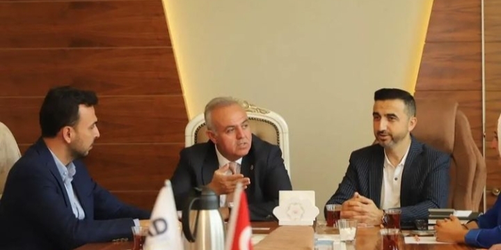 MİLLETVEKİLİ ŞEKER’DEN ALANYA MÜSİAD’A ZİYARET