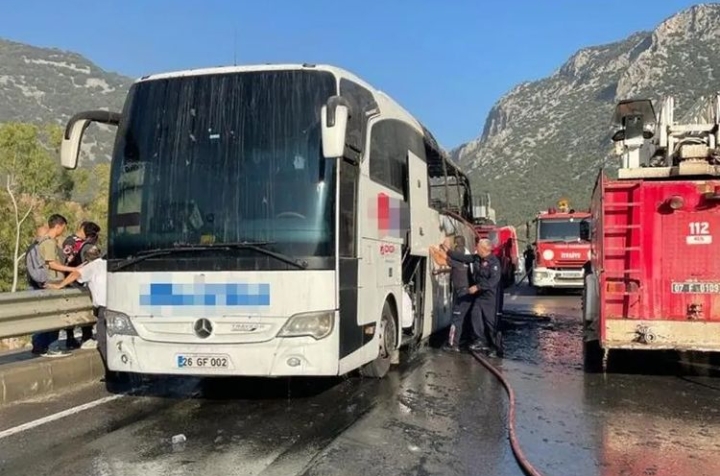 YOLCU OTOBÜSÜNDE KORKU DOLU ANLAR