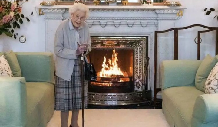 “LONDRA KÖPRÜSÜ YIKILDI”