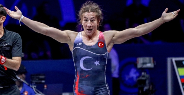 YASEMİN ADAR 2. KEZ DÜNYA ŞAMPİYONU