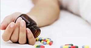 23 YAŞINDAKİ KADIN HAP İÇEREK CANINA KIYMAK İSTEDİ 