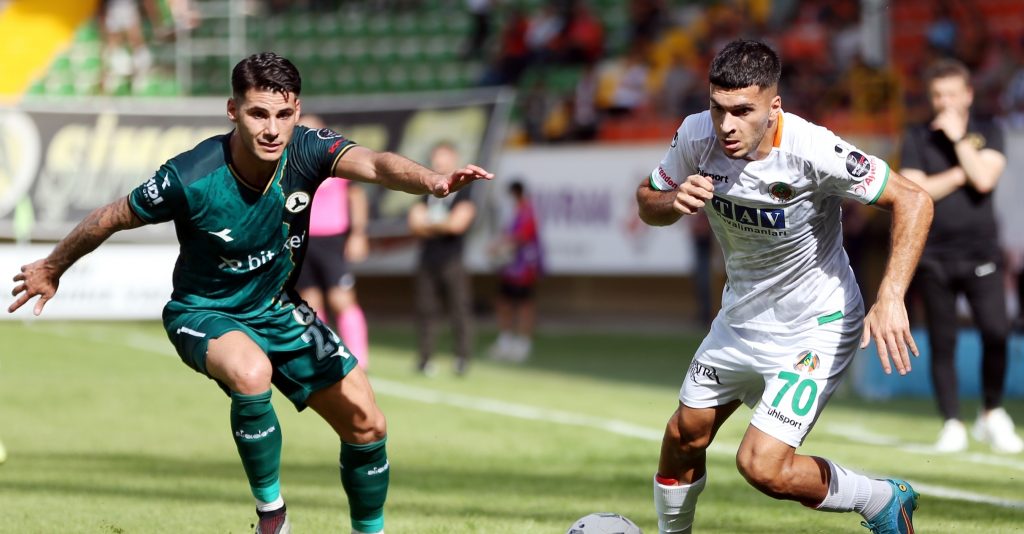BALKOVEC’İN FÜZESİYLE ALANYASPOR 1 PUANI KAPTI