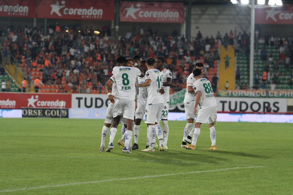 ALANYASPOR 3 ATTI 3 ALDI