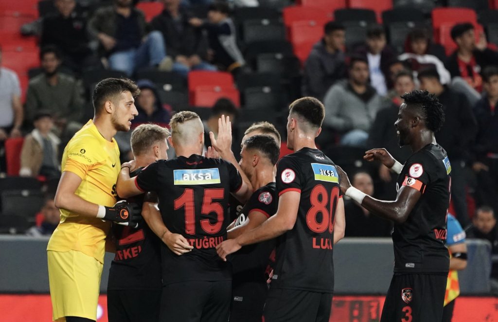GAZİANTEP NET SKORLA TURLADI