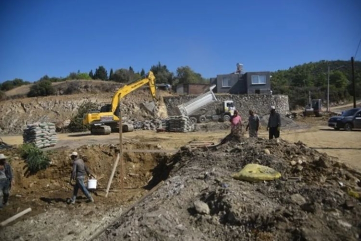 BAŞKAN YÜCEL’DEN DOĞU MAHALLELERİNE HİZMET YAĞMURU