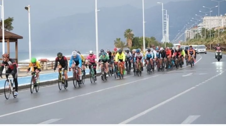TÜRKİYE ŞAMPİYONASI 8. ETAP SEZON KAPANIŞ YOL BİSİKLET YARIŞI ALANYA’DA