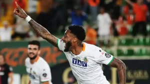 LEROY FER’E İNGİLTERE’DEN TALİP