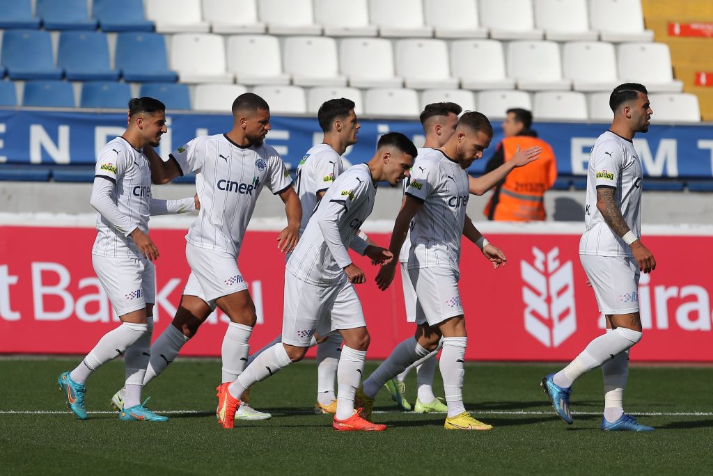 KASIMPAŞA 6 GOLLE TURLADI