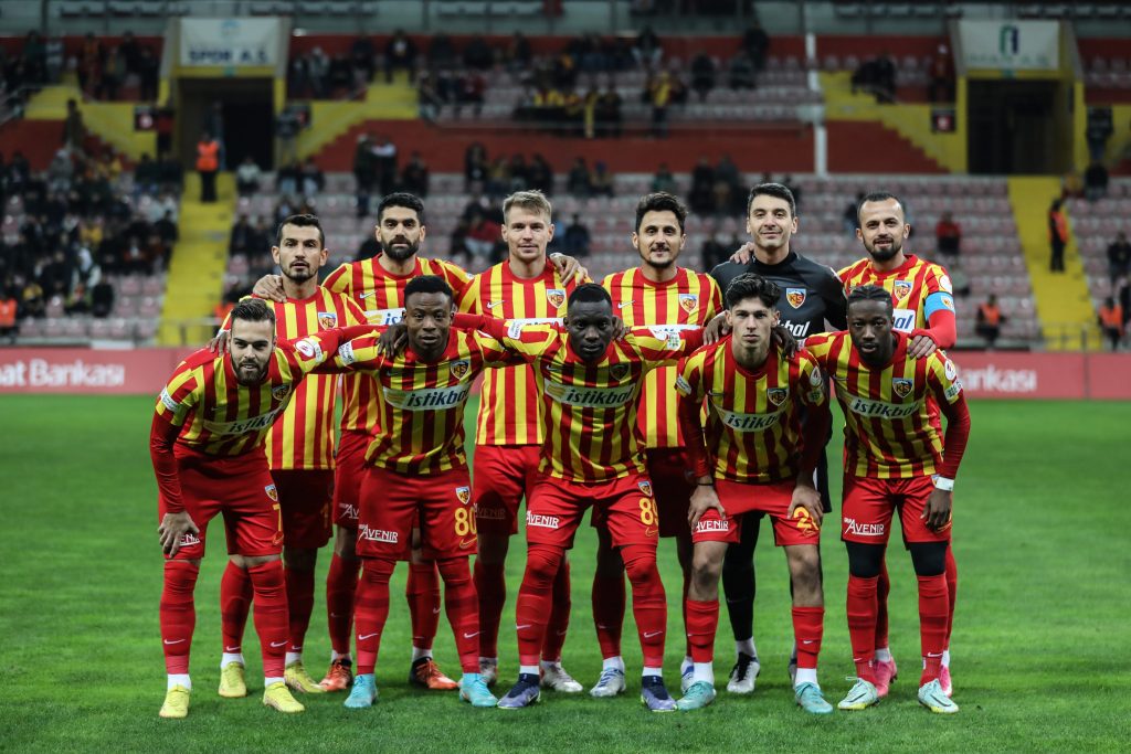 KAYSERİSPOR TEK GOLLE TURLADI