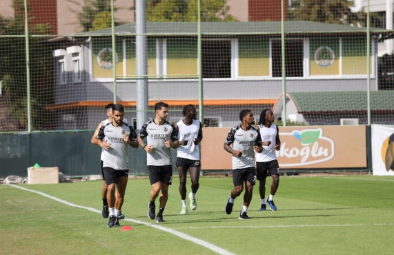 ALANYASPOR ADANA DEMİRSPOR MAÇI HAZIRLIKLARINA BAŞLADI