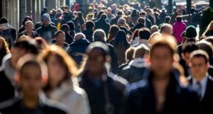 DÜNYA NÜFUSU 8 MİLYARA ULAŞTI