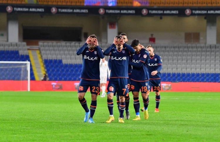 BAŞAKŞEHİR 3 ATARAK TURLADI