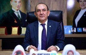 YASAK AŞK İDDİASI İSTİFA ETTİRDİ