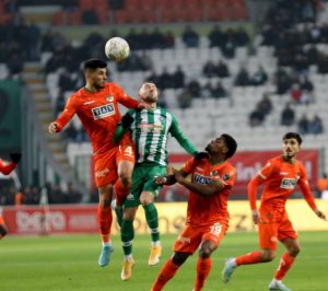 ALANYASPOR KONYA DEPLASMANINDAN 1 PUANLA DÖNÜYOR
