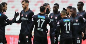 SİVASSPOR 5 GOLLE SON 16’DA