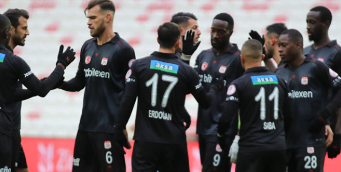 SİVASSPOR 5 GOLLE SON 16’DA