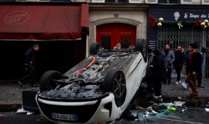 PKK YANDAŞLARI FRANSA’YI YAKIP YIKIYOR