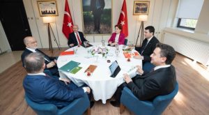 ALTILI MASADA SORUNLAR ÇÖZELEMİYOR