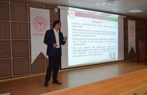 AİLE HEKİMLERİNE (HIV/AIDS) BULAŞICI HASTALIKLAR KONUSUNDA EĞİTİM VERİLDİ