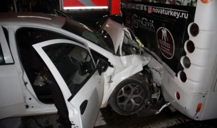 ALANYA’DA FECİ KAZA CAN ALDI