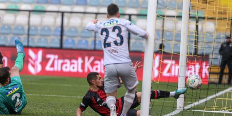 BAŞAKŞEHİR ÇEYREK FİNALDE