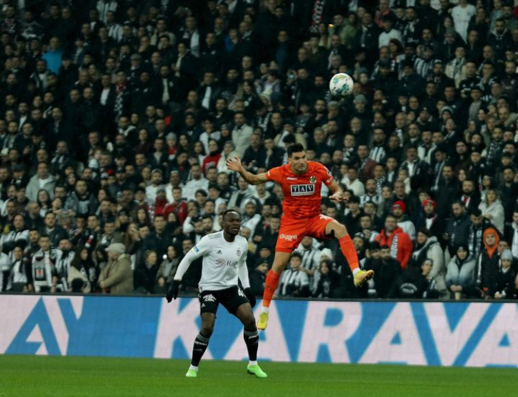 ALANYASPOR DEPLASMANDAN ELİ BOŞ DÖNÜYOR