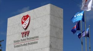 TFF MERKEZ HAKEM KURULU BAŞKANI SABRİ ÇELİK VE YÖNETİM KURULU ÜYELERİ İSTİFA ETTİ