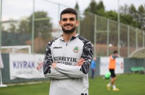 FATİH AKSOY:”TAKIMLA BERABER BENDE PERFORMANSIMI ARTTIRDIĞIMI DÜŞÜNÜYORUM”