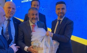 BAŞKAN DURUSOY BAKAN NEBATİ İLE ALANYA’YI KONUŞTU