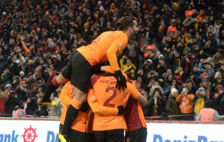 DEV DERBİDE GALATASARAY RÜZGARI ESTİ