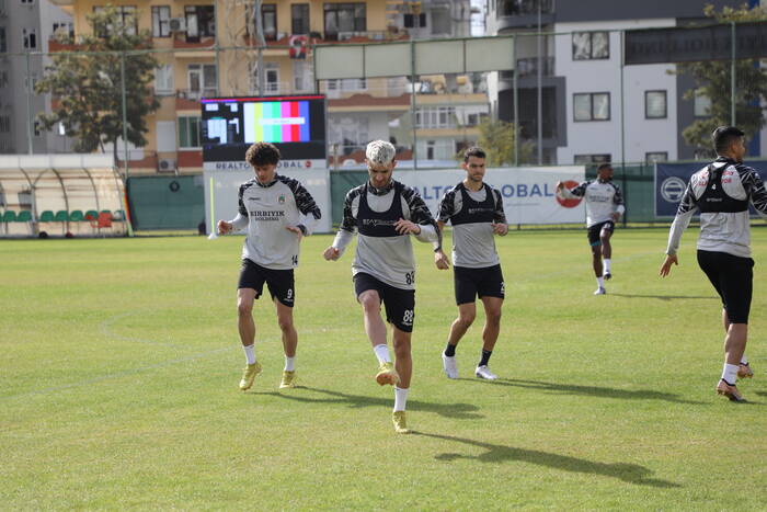 ŞİMŞEKLER İSTANBULSPOR MAÇINA HAZIR