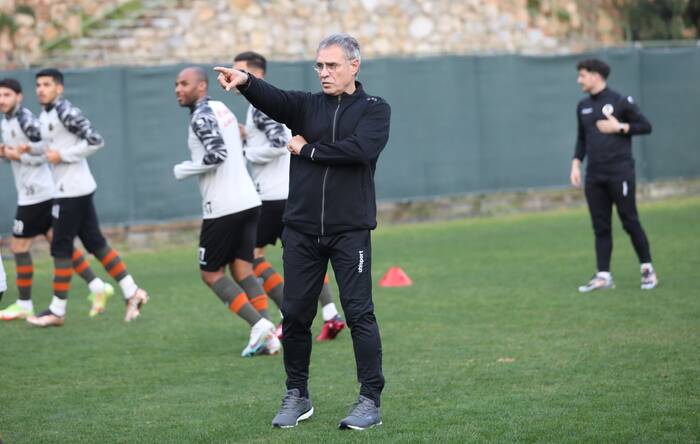 ALANYASPOR BAŞAKŞEHİR’E BİLENİYOR