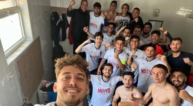 KESTELSPOR U19 TAKIMI 4 ATTI 3 ALDI