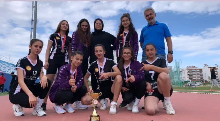 EGVEB’İN KIZLARI PUANLI ATLETİZM’DE ANTALYA 3’NCÜSÜ