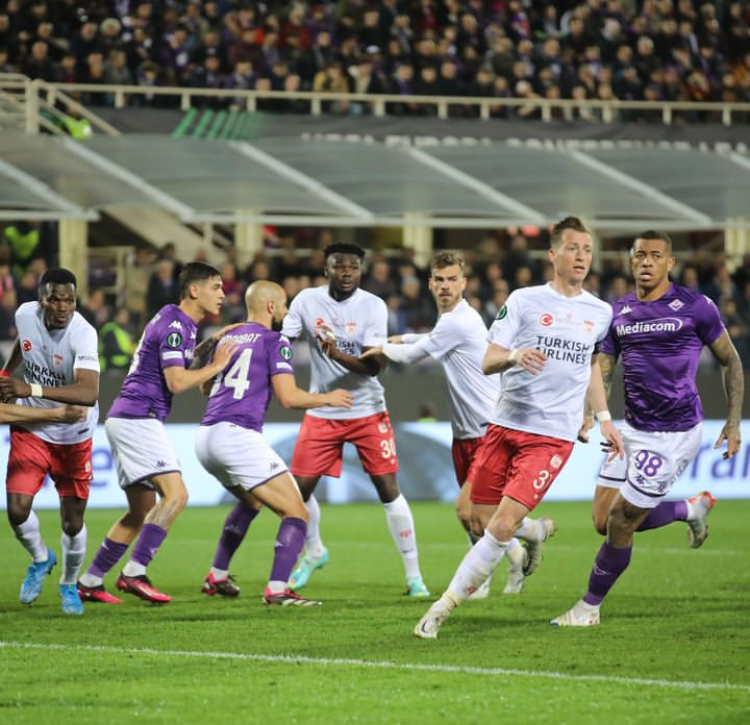 SİVASSPOR DEPLASMANDAN MAĞLUBİYETLE DÖNÜYOR